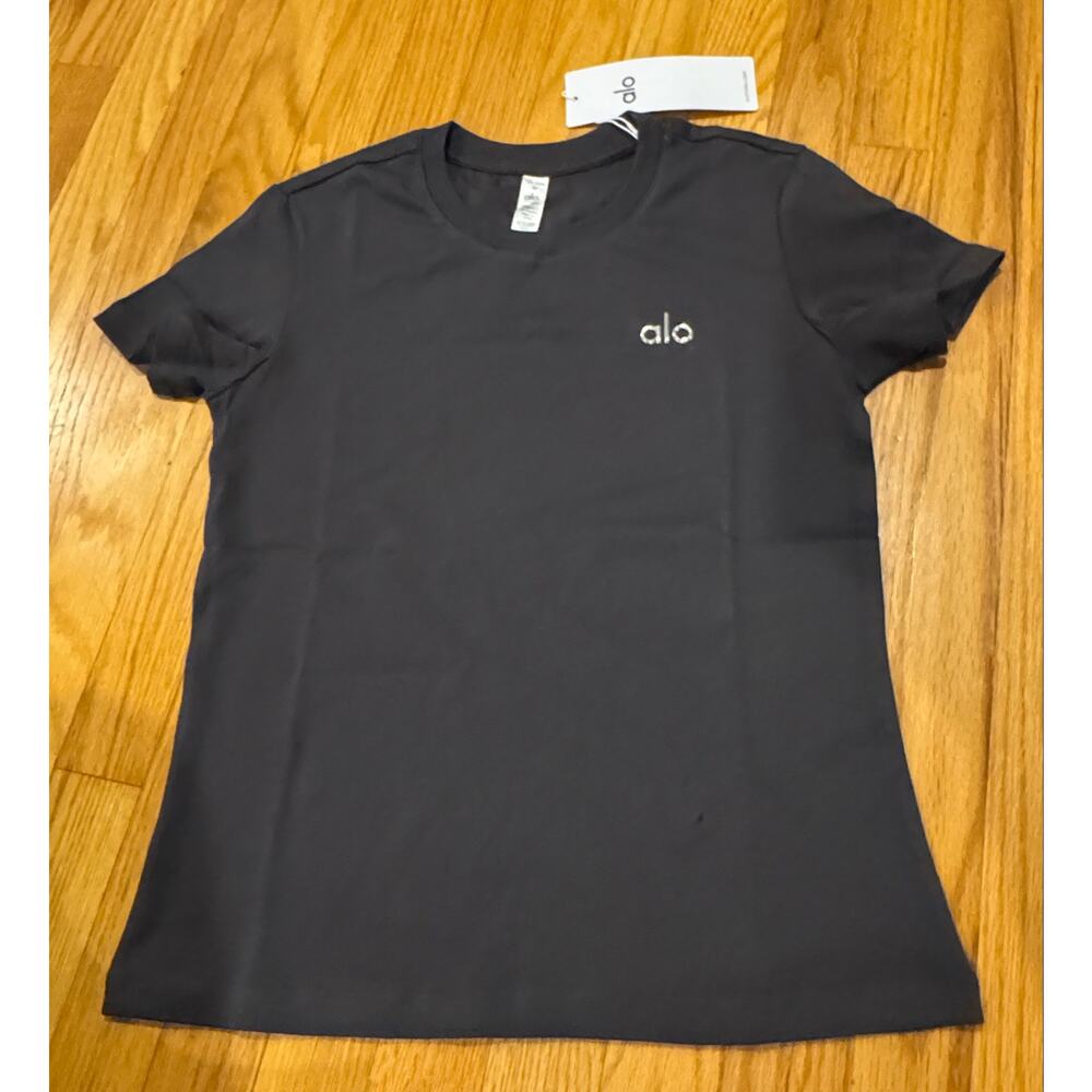Alo Yoga Gray T-Shirt medium NWT - Picture 3 of 3